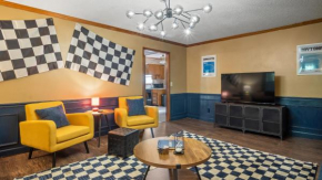 4bd Contemporary Home with BBQ, Game Room